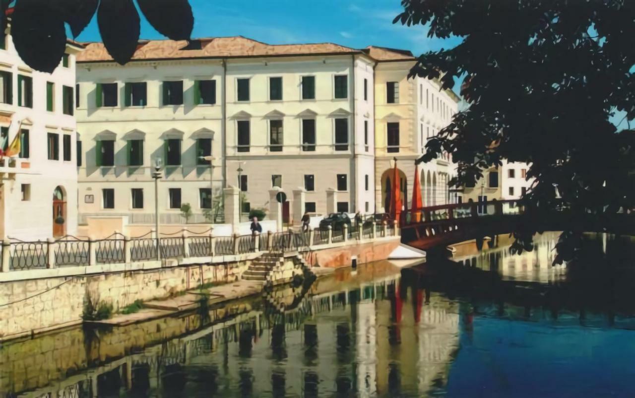Mini Suite Deluxe Isola Di Mezzo Treviso Eksteriør billede